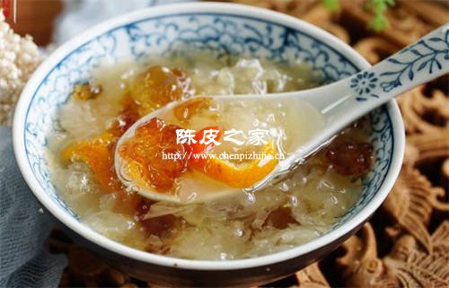 咳嗽能吃陳皮銀耳蜂蜜嗎