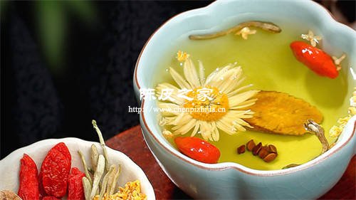 菊花枸杞?jīng)Q明子甘草陳皮金銀花泡水喝作用