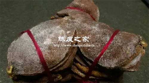 陳皮表面有一層白霜是發(fā)霉嗎