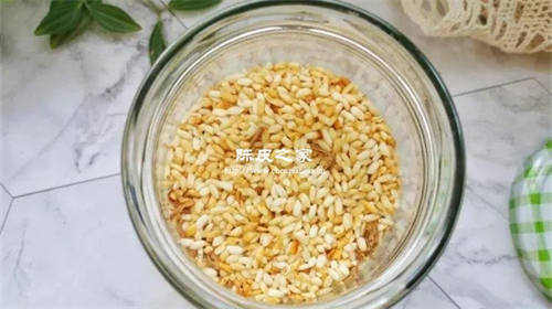 大米姜絲陳皮炒焦泡水喝的功效與作用