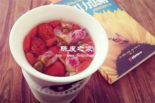 陳皮玫瑰花枸杞紅棗泡水的功效