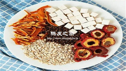 茯苓山楂陳皮黃芪泡水做法詳細步驟及具體功效