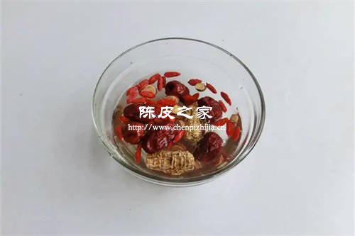 大棗泡枸杞陳皮水喝的功效與副作用