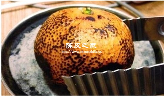 橘子皮烤黑了還能用來泡水嗎