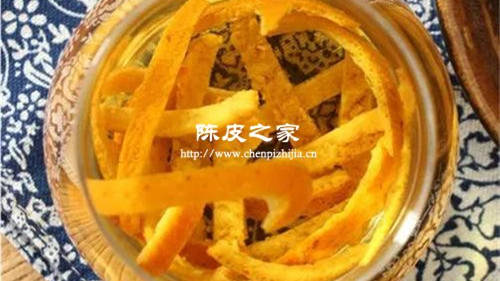 剛剝的橘子皮泡水喝有什么好處