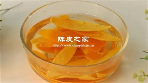 新鮮橙皮的作用及功效有哪些