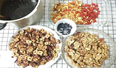 阿膠糕里放蜜汁的陳皮可以嗎