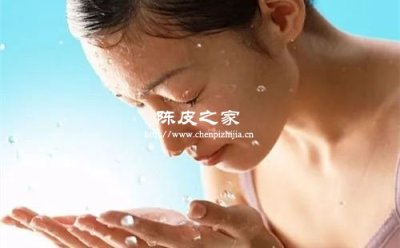 用橘子皮煮水洗臉有什么好處和壞處